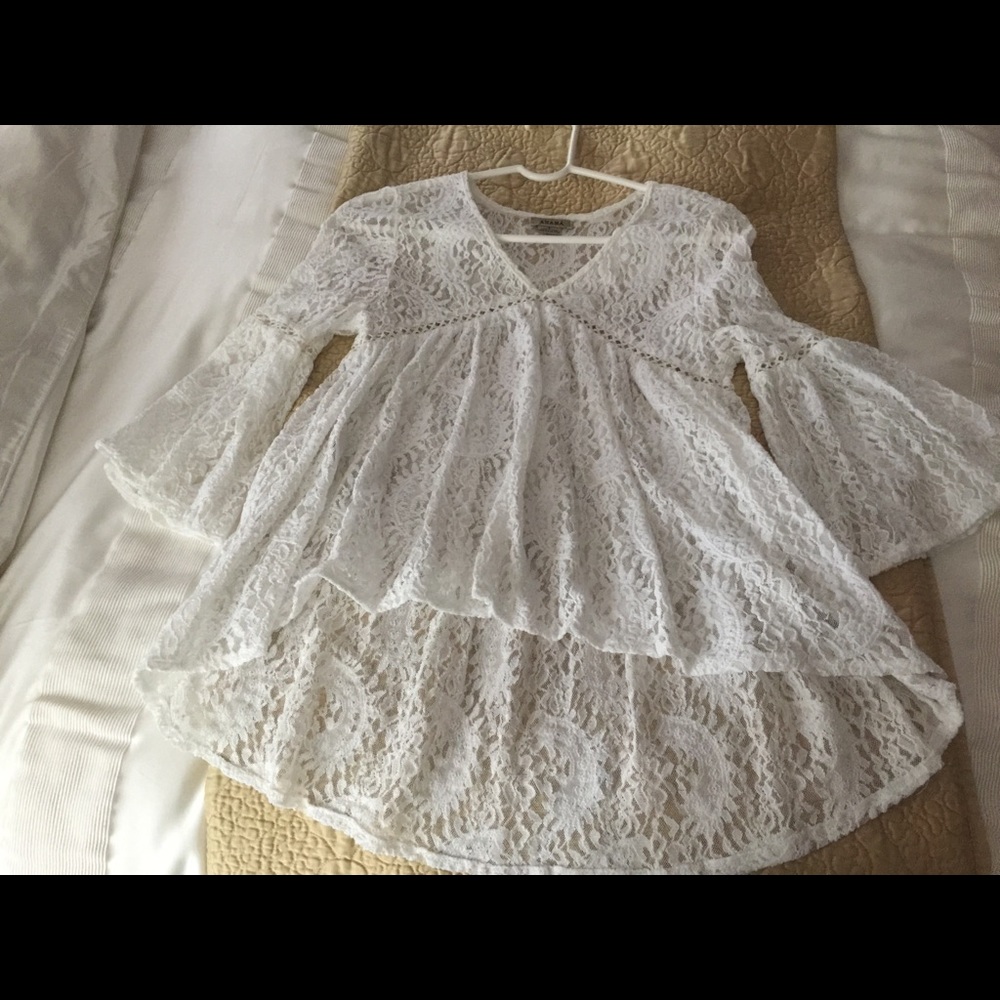 Lizard Thicket Lacey hi-lo top.